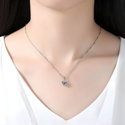 Collana punto luce in cristallo di zircone